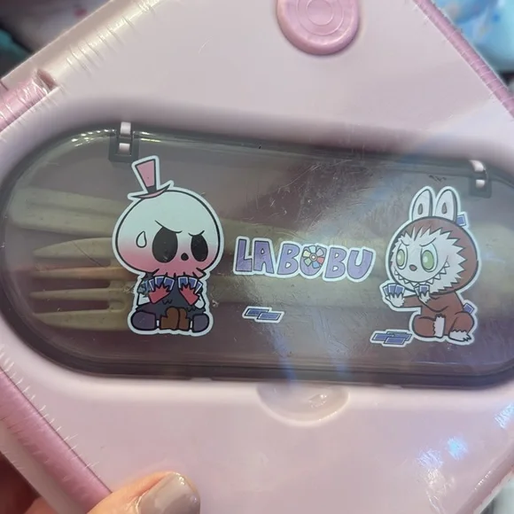 Labubu Bento box lick seal with silverware - Picture 3 of 4